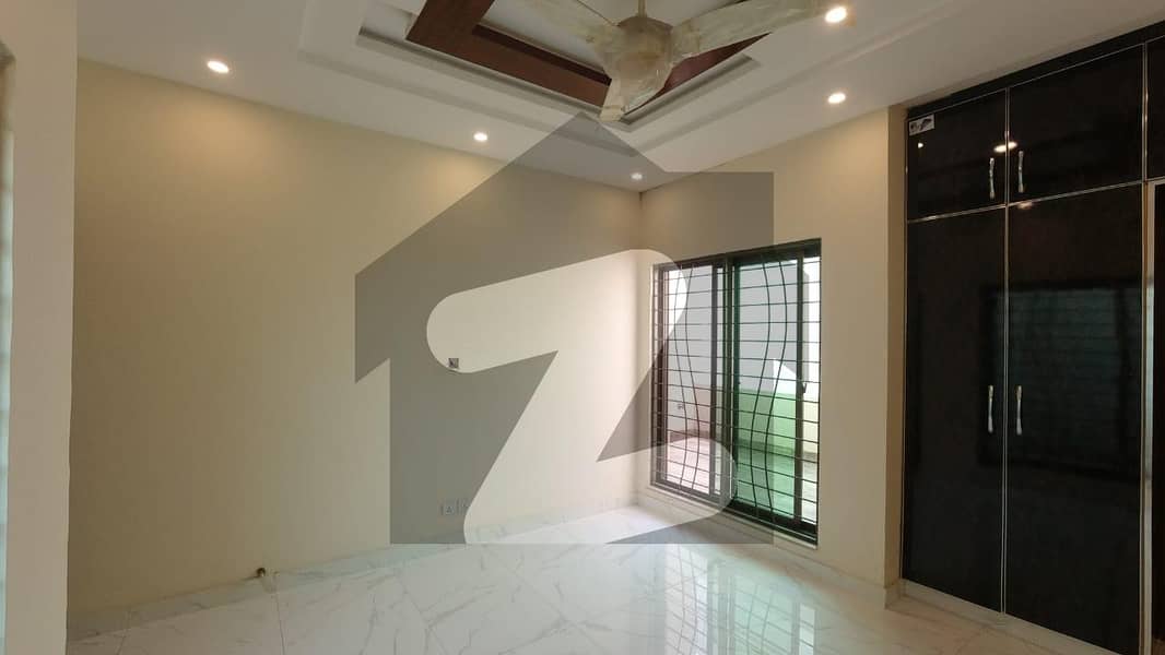 Centrally Located House For rent In Askari 11 Available