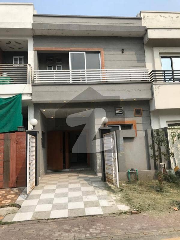 3.56 Marla Used House Available For Sale 3.56 Marla Used House Available For Sale