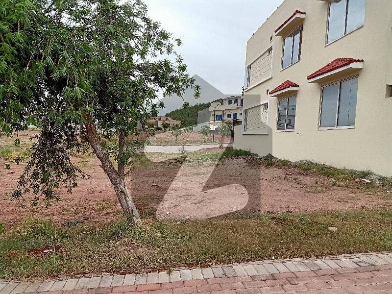 10 Marla Possession Able Plot Available For Sale Back Open View With Green Patch