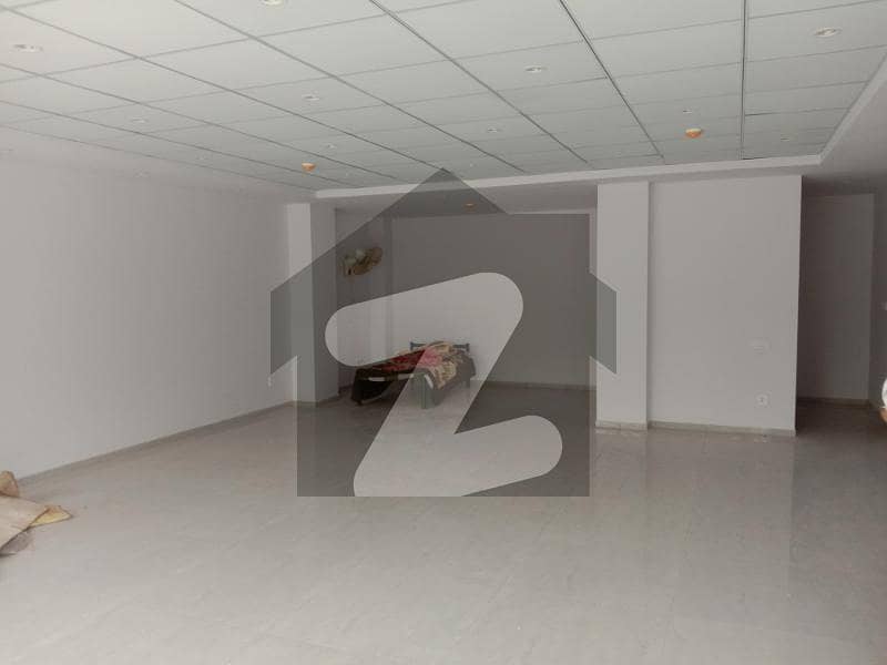 Full Plaza Available For Rent Full Plaza Available For Rent