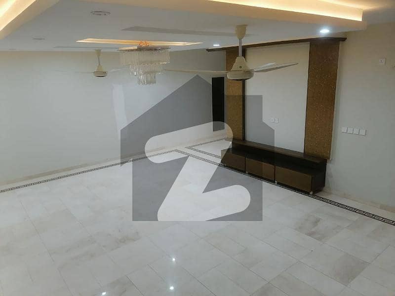 Park Enclave Phase 1 Kanal House For Rent