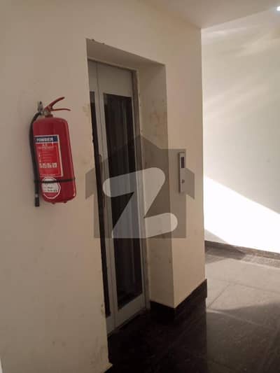 بحریہ ٹاؤن ۔ سیکٹر ایف بحریہ ٹاؤن لاہور میں 2 کمروں کا 3 مرلہ فلیٹ 75 ہزار میں کرایہ پر دستیاب ہے۔