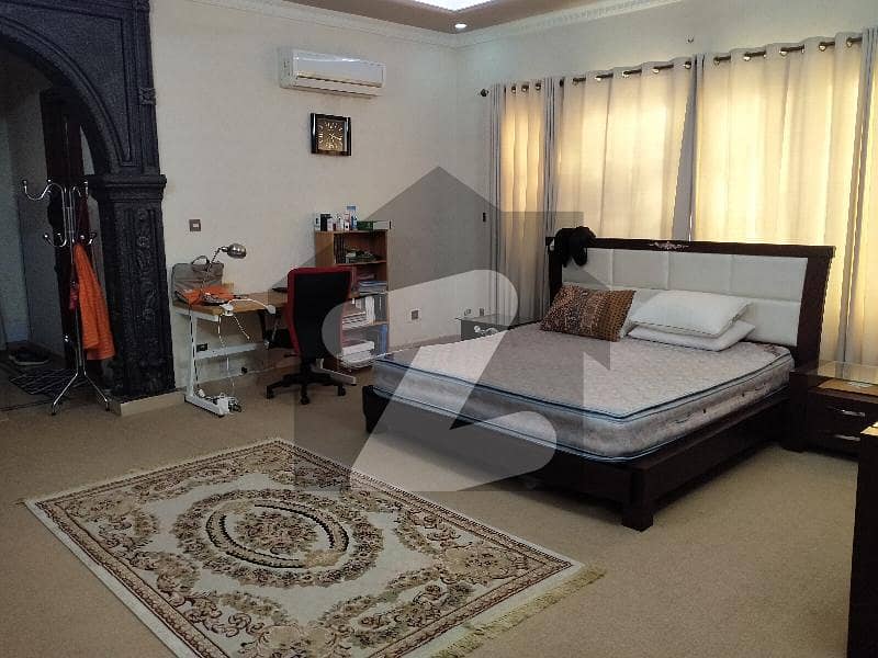 F-11 Fully Furnished Room as Paying Guest for Female In Home