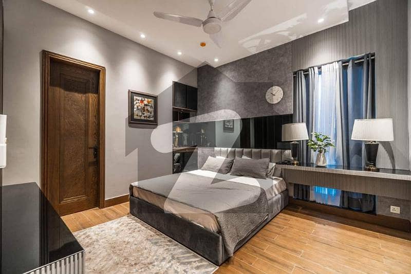 ڈی ایچ اے فیز 7 ڈیفنس (ڈی ایچ اے) لاہور میں 5 کمروں کا 1 کنال مکان 9 کروڑ میں برائے فروخت۔
