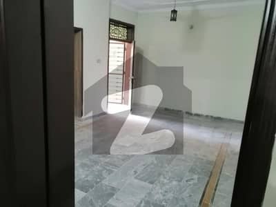 5 Marla House Available For rent In Wakeel Colony