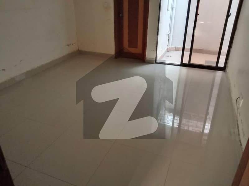 In Clifton - Block 2 Flat Sized 1500 Square Feet For sale