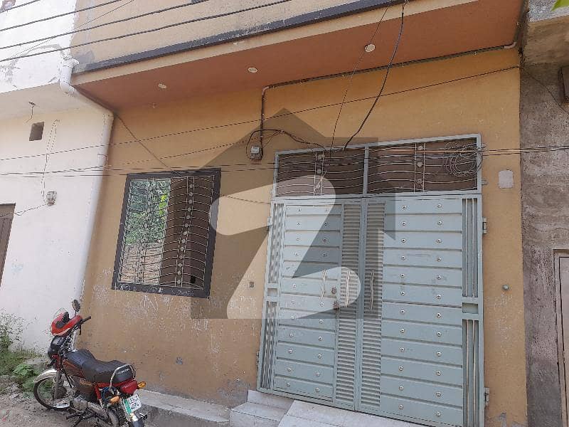 3 Marla Half Triple Stories House With Out Gas For Rent