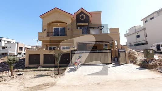 House for Sale in G15 size 12 marla Double story Brand new house near to markaz best location five options available