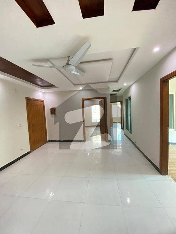 3 Bedroom Flat Available For Sale E-11 4