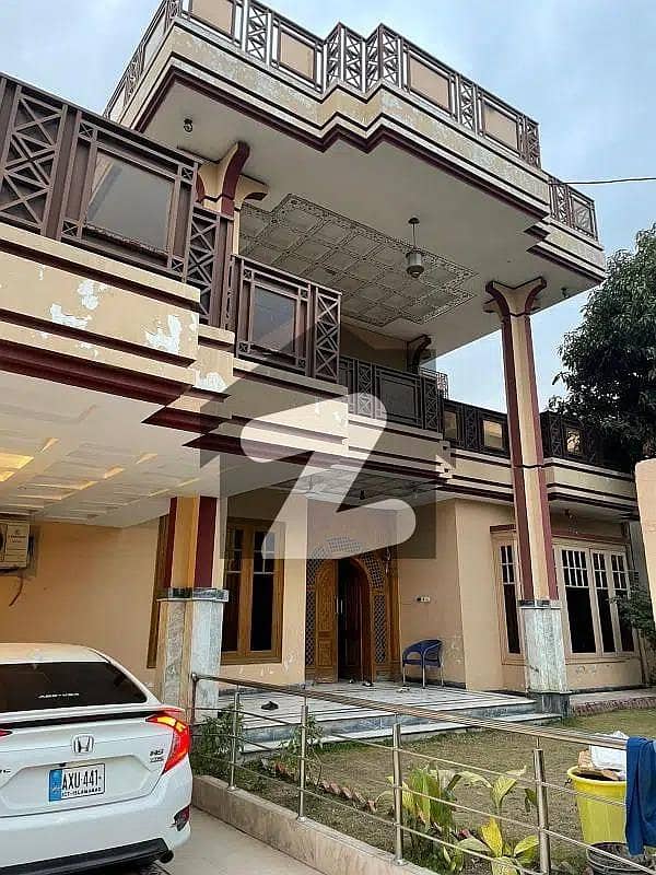 1 Kanal House Available For Sale in Phase 1 Hayatabad