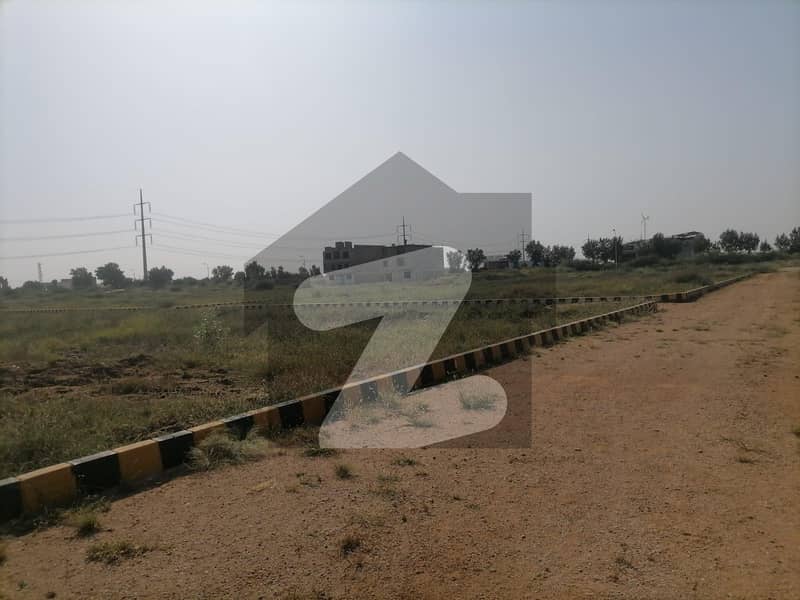 Good 1010 Square Yards Commercial Plot For sale In Gulshan-e-Maymar - Sector X