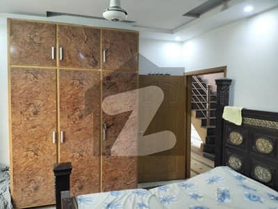 سبزہ زار سکیم لاہور میں 6 کمروں کا 4 مرلہ مکان 1.7 کروڑ میں برائے فروخت۔