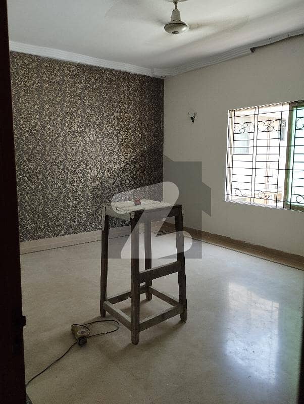 500 Yards Bungalow For Rent Prime Location walking Distance to Park