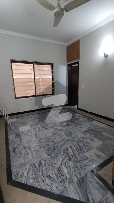 25x40 Upper Portion Available for Rent in G14