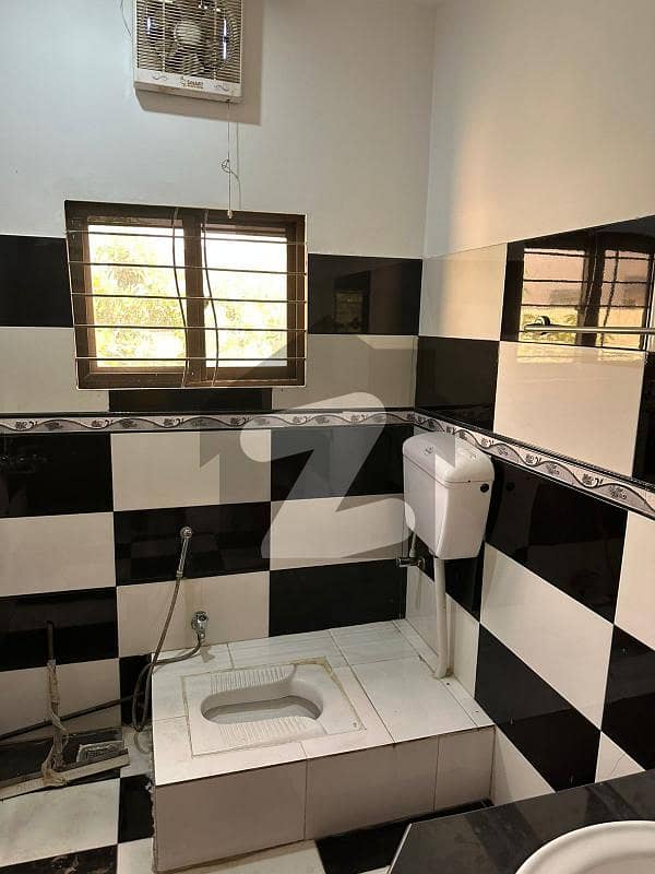 house for rent good location beautiful main College Road