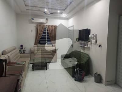 ٹیک ٹاؤن (ٹی این ٹی کالونی) ستیانہ روڈ فیصل آباد میں 4 کمروں کا 5 مرلہ مکان 1.1 کروڑ میں برائے فروخت۔