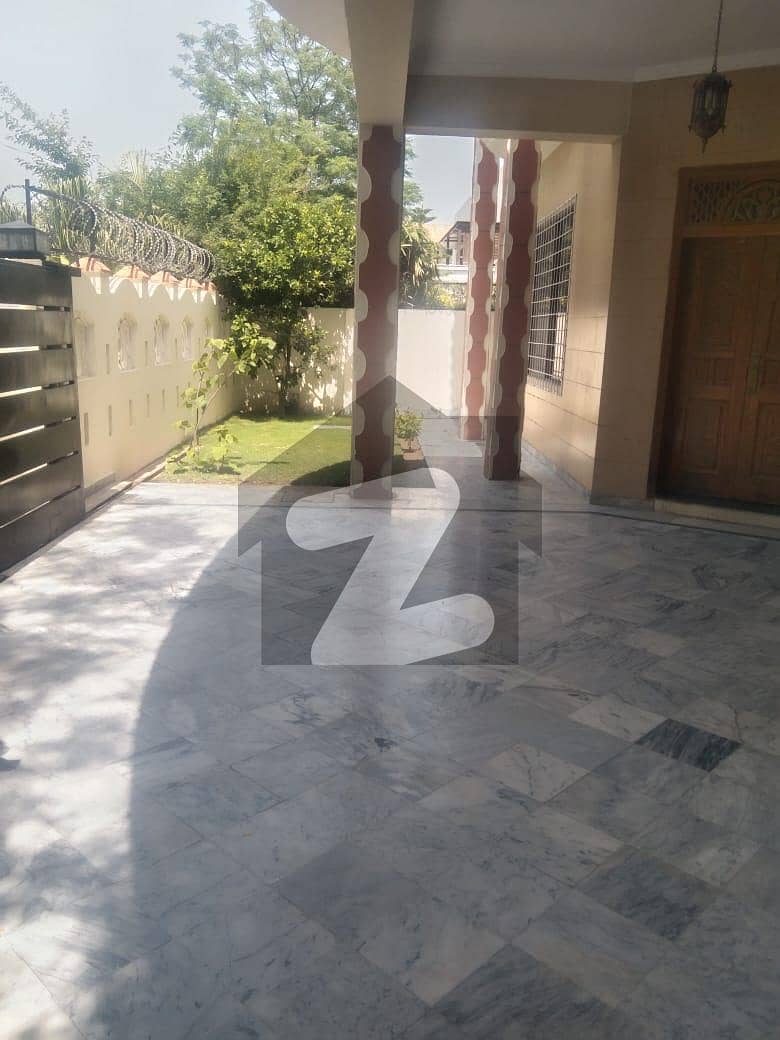 Aesthetic House Of 533 Square Yards For rent Is Available
