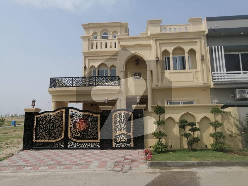 سٹی ہاؤسنگ سکیم جہلم میں 6 کمروں کا 10 مرلہ مکان 3.75 کروڑ میں برائے فروخت۔