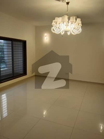 500 Square Yards Spacious Upper Portion Is Available In Dha Phase 8 For Rent