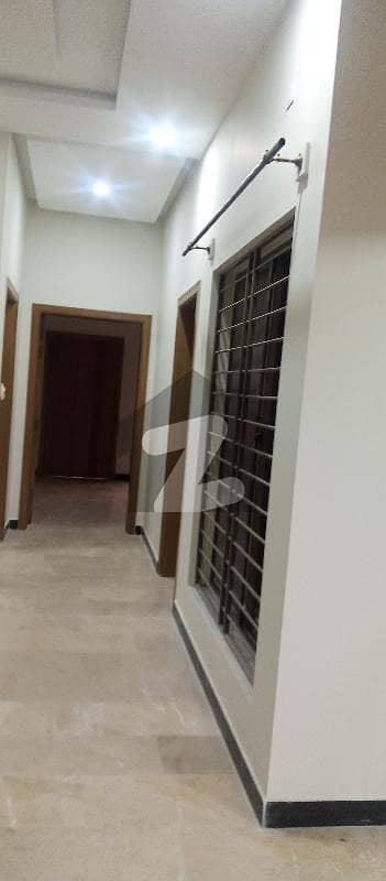 مارگلہ ویو ہاؤسنگ سوسائٹی ڈی ۔ 17,اسلام آباد میں 5 کمروں کا 10 مرلہ مکان 80.0 ہزار میں کرایہ پر دستیاب ہے۔