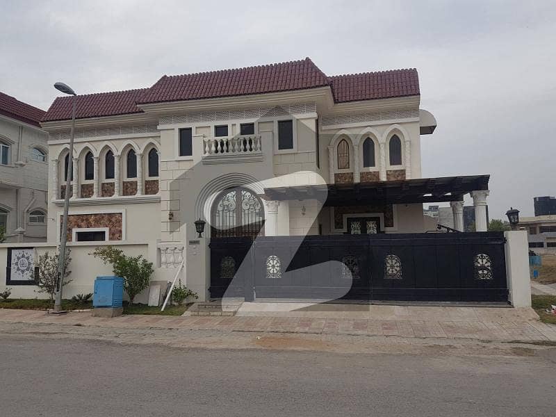 1 Kanal Well Maintained House Of Basement For Sale DHA 2