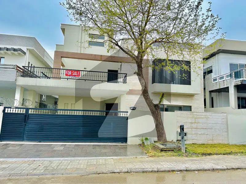 1 Kanal Brand New House Near Jinnah Boulevard
