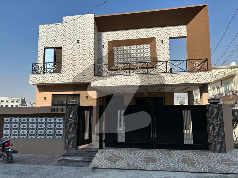 BRAND NEW CORNER HOUSE AVAILABLE FOR SALE