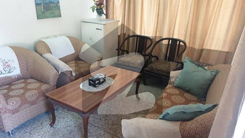 One Bedroom With Kitchen And Sitting Area For Rent