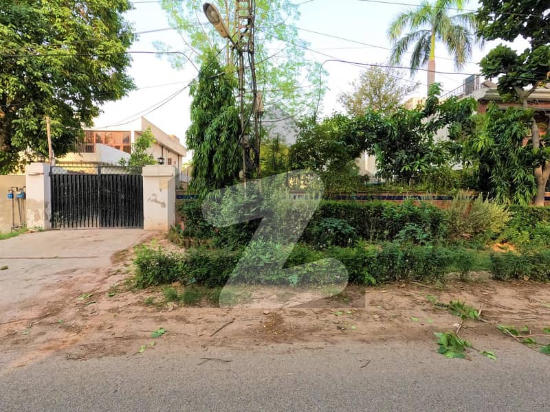 35 Marla Residential Plot For sale In Nisar Colony Cantt