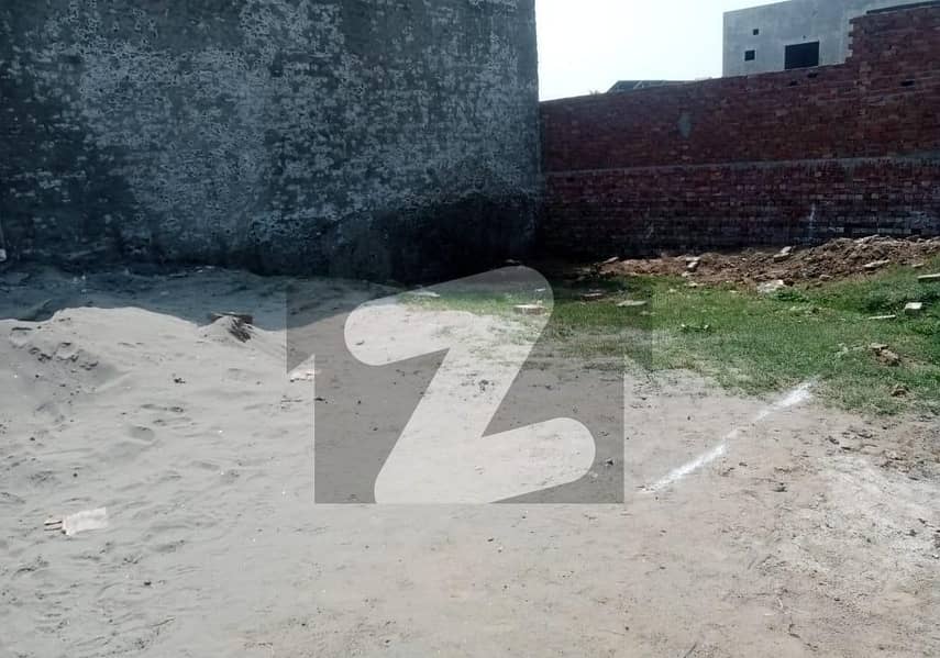 حمزہ ٹاؤن فیز 2 حمزہ ٹاؤن لاہور میں 4 مرلہ رہائشی پلاٹ 26 لاکھ میں برائے فروخت۔