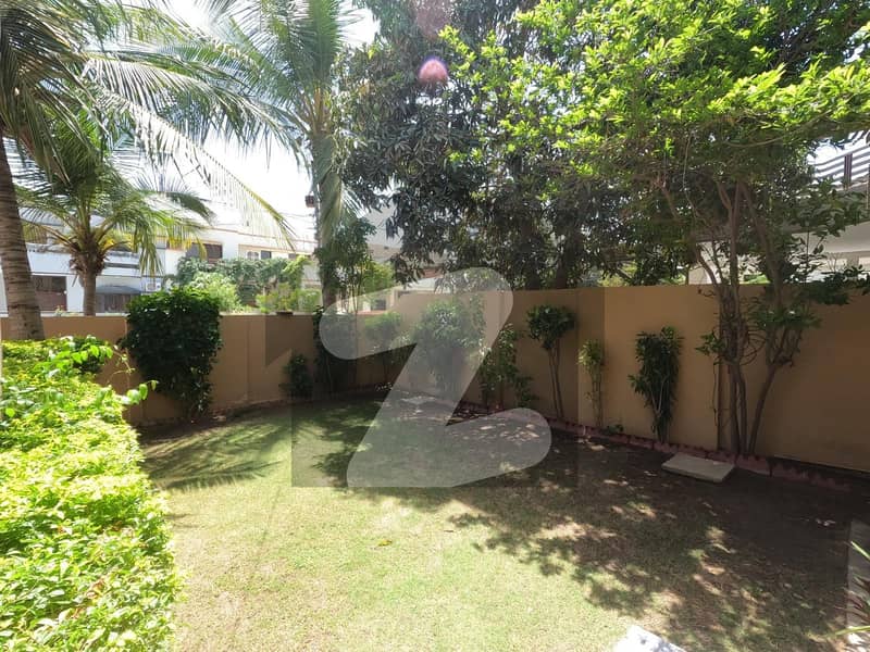 311 Square Yards House For sale In Karachi