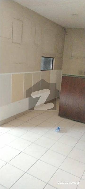 2500 sqft Commercial floor available for rent in gulberg 3 Lahore