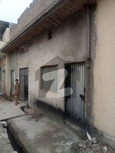 باڈا روڈ پشاور میں 3 کمروں کا 4 مرلہ مکان 10.0 ہزار میں کرایہ پر دستیاب ہے۔