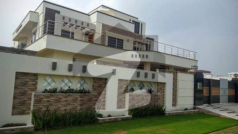 Beautiful Home Upper Portion 30 Marla with Terrace for Rent
