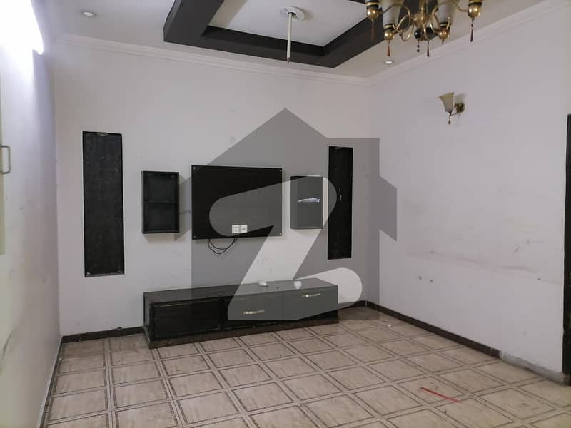 10 Marla House Ideally Situated In Judicial Colony Phase 1