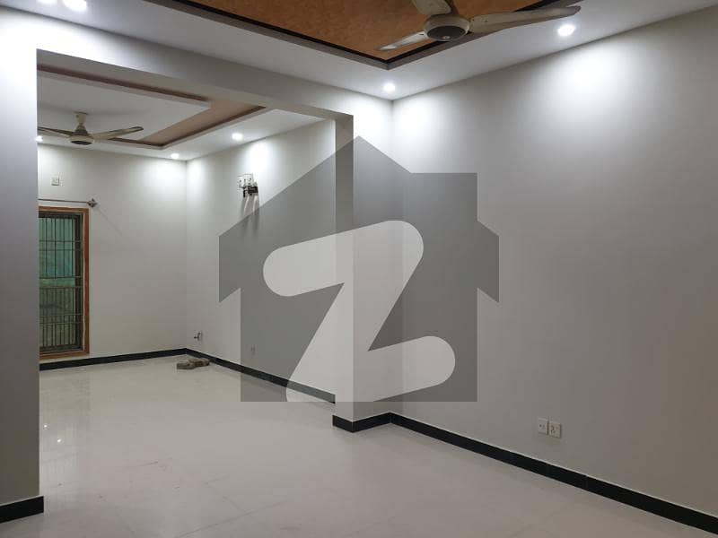 7 Marla Beautiful Ground Portion Available For Rent