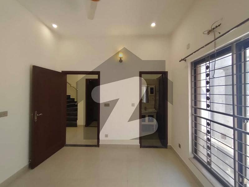 5 Marla Used House Like Brand New Available For Sale In Bb Block Bahria Town Lahore