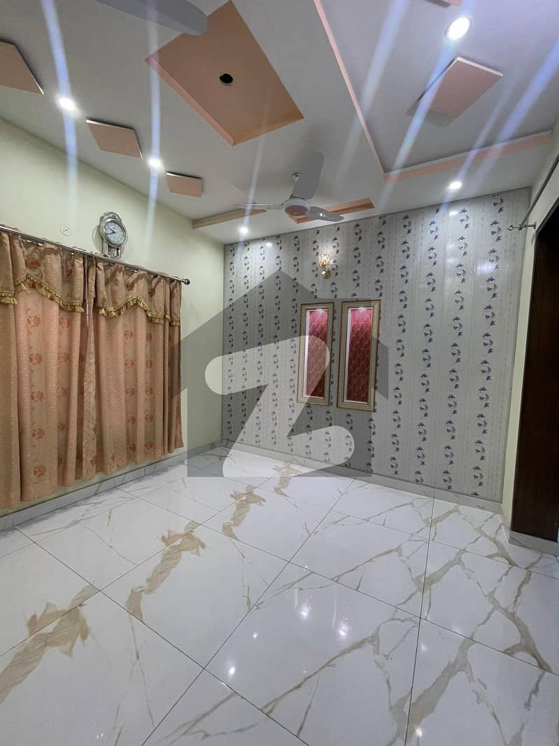 سکھ چین گارڈنز لاہور میں 5 کمروں کا 10 مرلہ مکان 3.9 کروڑ میں برائے فروخت۔