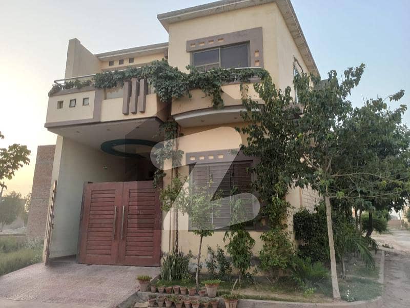 5.5 Marla Corner Used House With Double Entry Available For Sale Gated Society