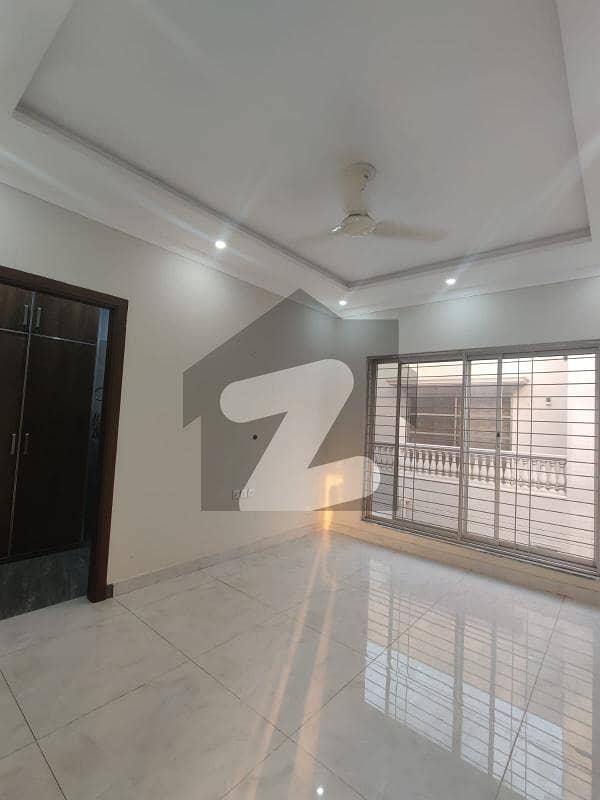 phase 6 1 kanal beautiful upper portion for rent