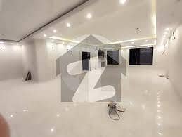 مین کینال بینک روڈ لاہور میں 1 کنال Studio دفتر 1.8 لاکھ میں کرایہ پر دستیاب ہے۔