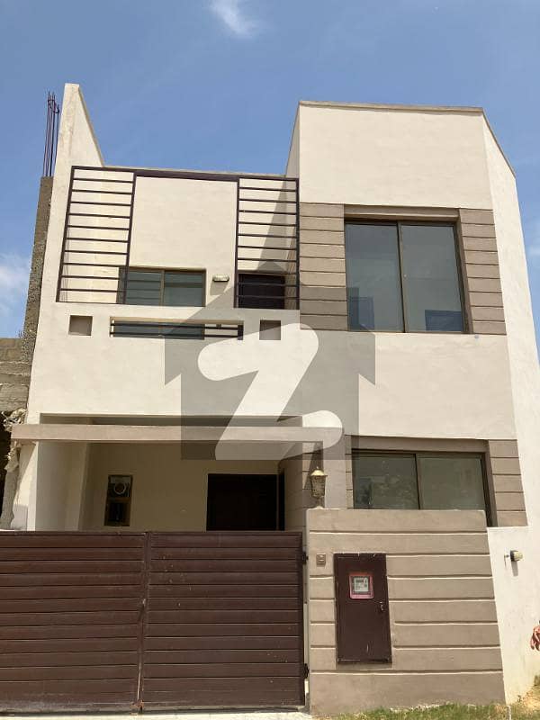 بحریہ ٹاؤن - پریسنٹ 10۔بی بحریہ ٹاؤن کراچی,کراچی میں 3 کمروں کا 5 مرلہ مکان 1.3 کروڑ میں برائے فروخت۔