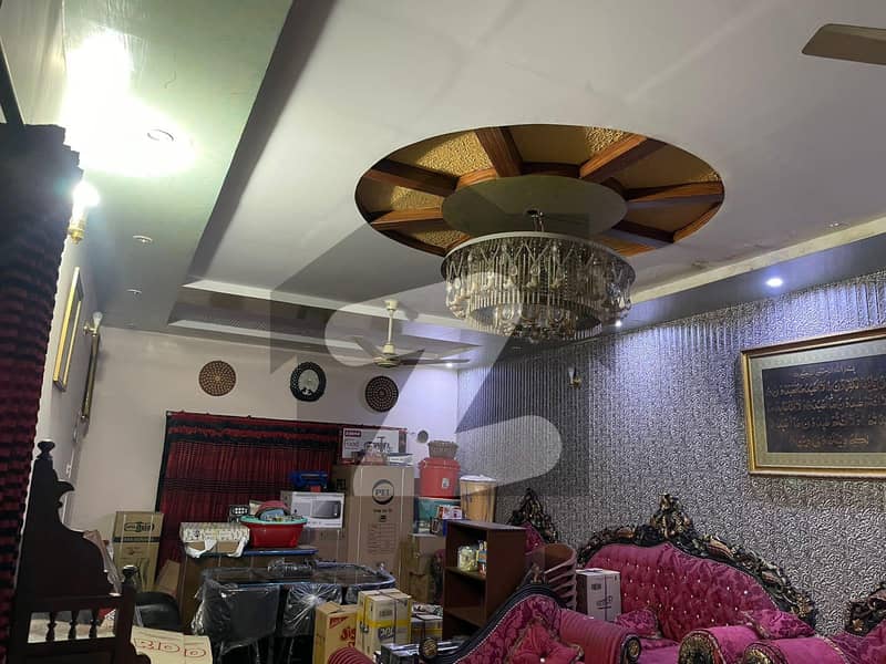 مرغزار آفیسرز کالونی ۔ بلاک سی مرغزار آفیسرز کالونی لاہور میں 4 کمروں کا 10 مرلہ مکان 3.95 کروڑ میں برائے فروخت۔
