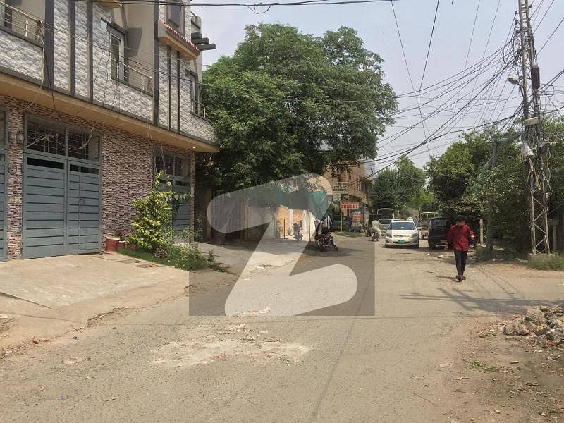 ALLAMA IQBAL TOWN 6 - MARLA COMMERCIAL FOR SALE IN 80FT LINK WAHDAT ROAD MONTHLY RENT 1 LAC REGISTRY INTEKAL PRIME LOCATION, LHR.