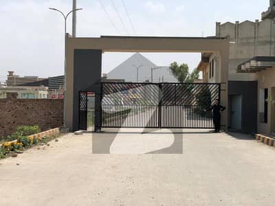 ڈلا زیک روڈ پشاور میں 5 مرلہ کمرشل پلاٹ 1.3 کروڑ میں برائے فروخت۔