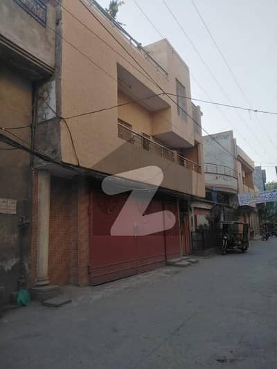 تاجپورہ لاہور میں 9 کمروں کا 8 مرلہ مکان 60 ہزار میں کرایہ پر دستیاب ہے۔