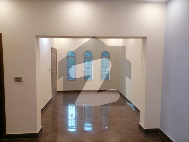 5 Marla House Is Available For sale In Hassan Town