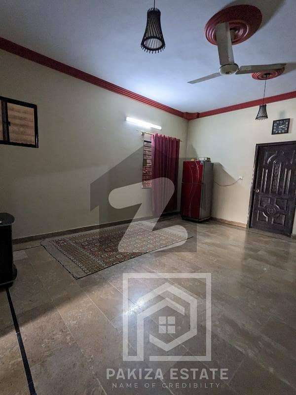 3 BED DD 5 YEAR OLD ONLY 30 FT ROAD NEAR IMTIAZ MEGA