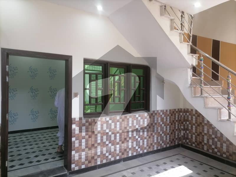 رِنگ روڈ پشاور میں 4 کمروں کا 2 مرلہ مکان 90 لاکھ میں برائے فروخت۔