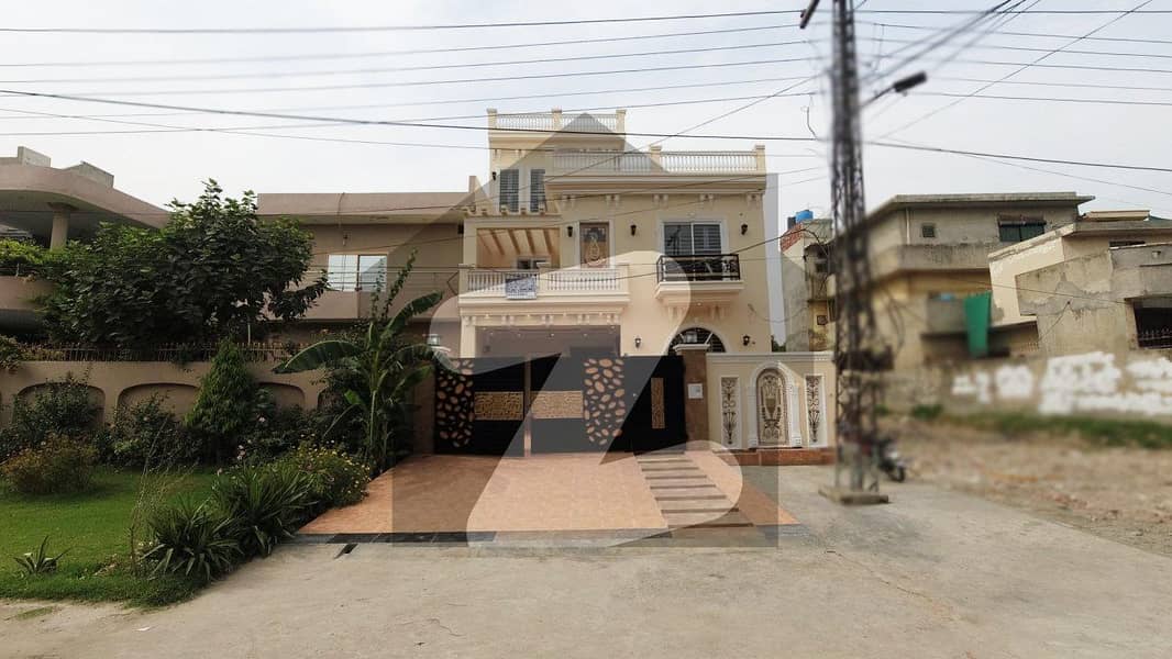 مرغزار آفیسرز کالونی لاہور میں 5 کمروں کا 11 مرلہ مکان 3.65 کروڑ میں برائے فروخت۔